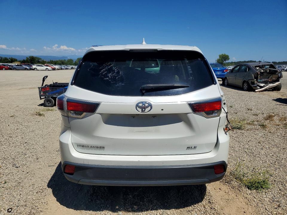 2016 Toyota VIN 5TDJKRFH0GS226109 COPART salvage auction — FRONT END, Ca - Salvage Certificate, sold $5,900 on 2026-07-24 (photo 6)
