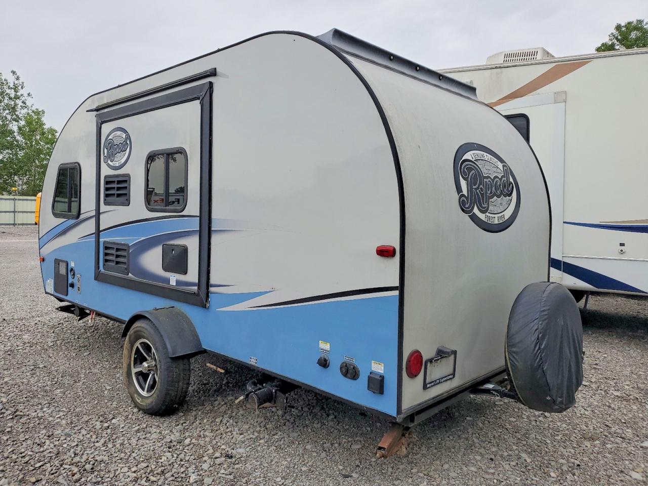 2019 Forester River VIN 4X4TRPT13KL021095 COPART salvage auction — Water/Flood, NY - MV907A-FLOOD SALVAGE, sold $2,550 on 2026-07-09 (photo 3)