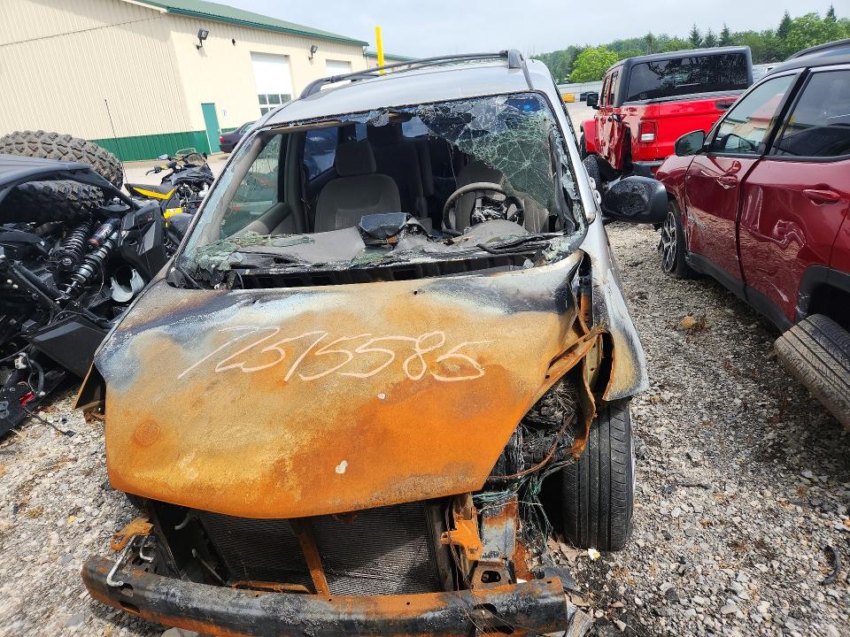 2006 Toyota Sienna VIN 5TDZA23C66S475924 COPART salvage auction — INTERIOR BURN, NY - MV907A-PARTS ONLY, sold $125 on 2026-07-13 (photo 5)