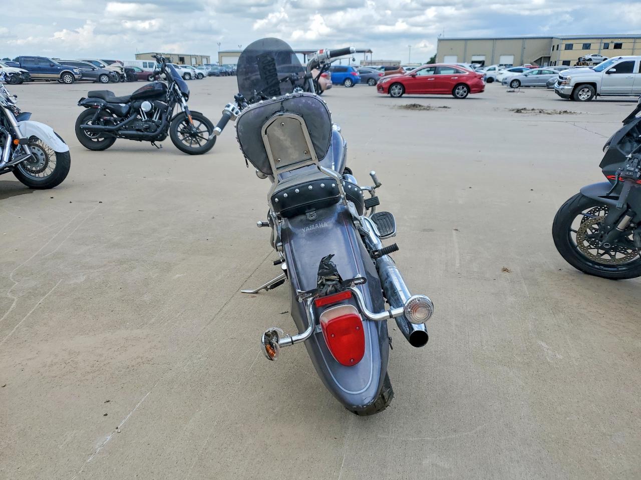 2005 Yamaha XVS65 VIN JYAVM01E05A078229 COPART salvage auction — Rear End, TX - SALVAGE VEHICLE TITLE, sold $600 on 2026-07-09 (photo 4)