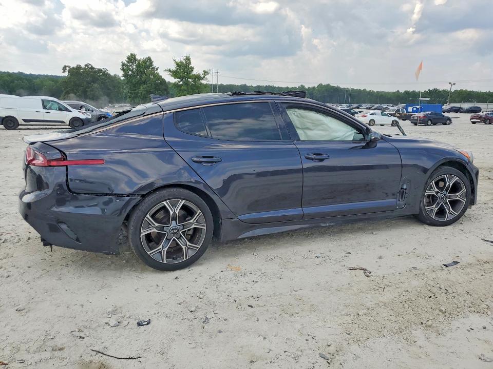 2020 Kia Stinger VIN KNAE15LAXL6080720 COPART salvage auction — ROLLOVER, Ga - Cert Of Title-Salvage, sold $850 on 2026-07-27 (photo 3)