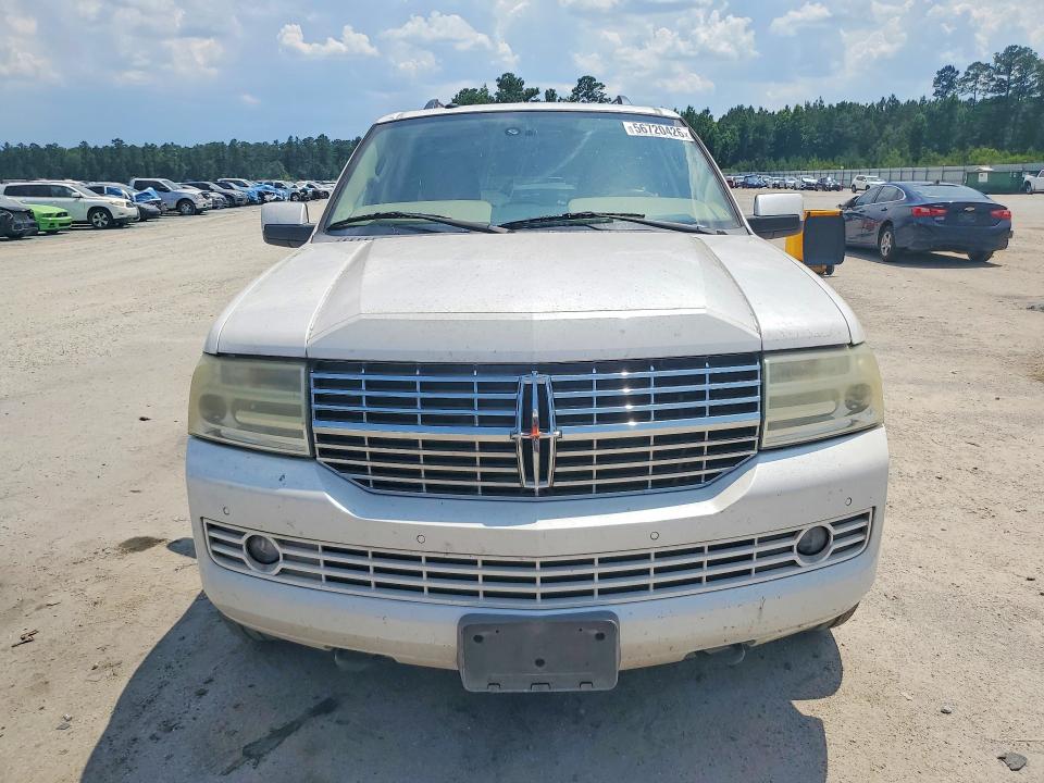 2009 Lincoln Navigator VIN 5LMFU275X9LJ00820 COPART salvage auction — VANDALISM, Sc - Cert Of Title-Salvage, sold $650 on 2026-07-20 (photo 5)