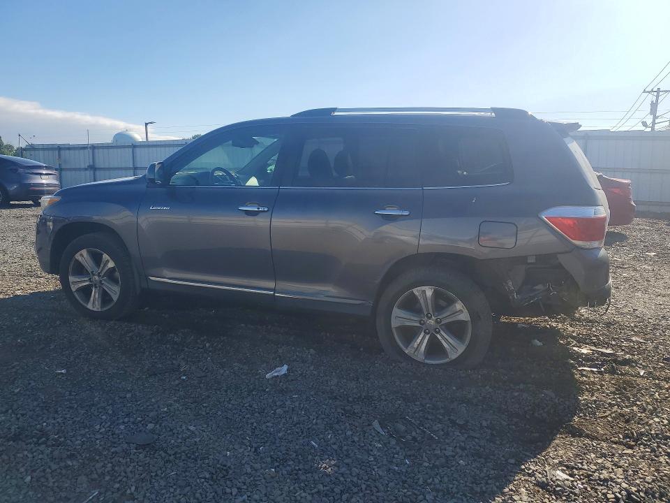 2013 Toyota VIN 5TDDK3EHXDS186256 COPART salvage auction — SIDE, NJ - CERT OF TITLE-SALVAGE, sold $5,700 on 2026-07-28 (photo 2)