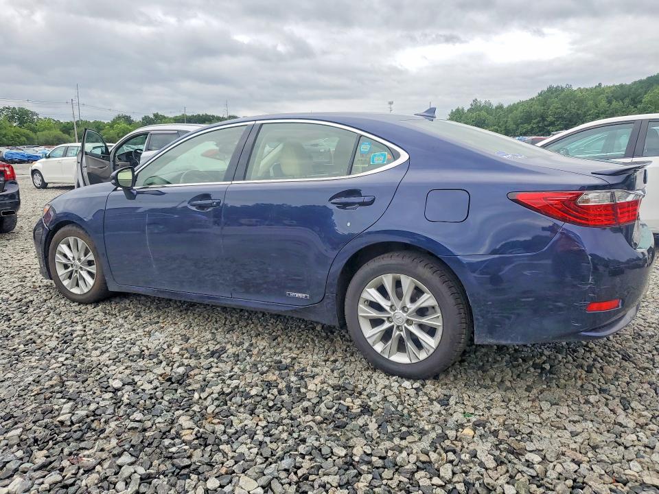 2013 Lexus Es 300h VIN JTHBW1GG0D2033363 COPART salvage auction — FRONT END, MA - CERT OF TITLE-RECONSTRCTD COLL, sold $3,950 on 2026-07-15 (photo 2)