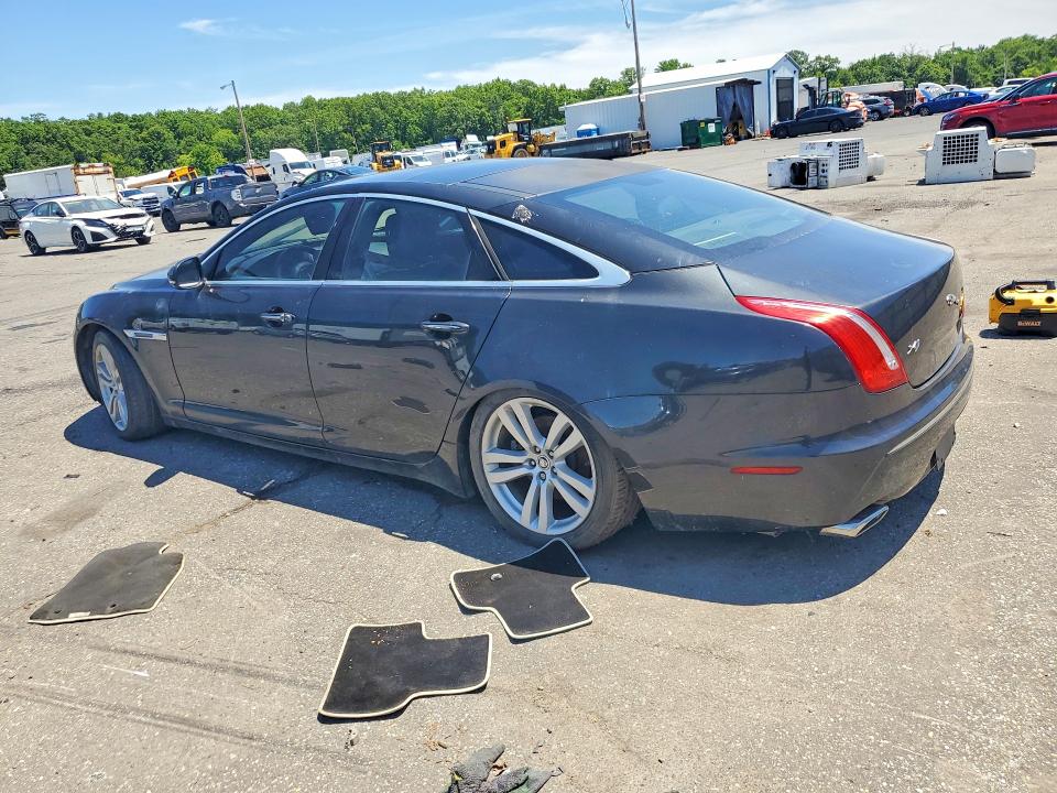 2011 Jaguar Xj series VIN SAJWA1CB3BLV08217 COPART salvage auction — NORMAL WEAR, Pa - Cert Of Title, sold $500 on 2026-07-21 (photo 2)