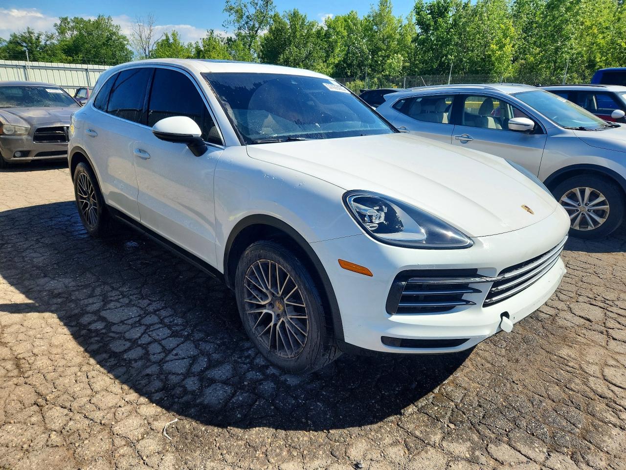 2019 Porsche Cayenne VIN WP1AA2AY6KDA10818 COPART salvage auction — Minor Dent/Scratches, OH - DEALER ONLY CLEAN TITLE, sold $15,400 on 2026-07-02 (photo 4)