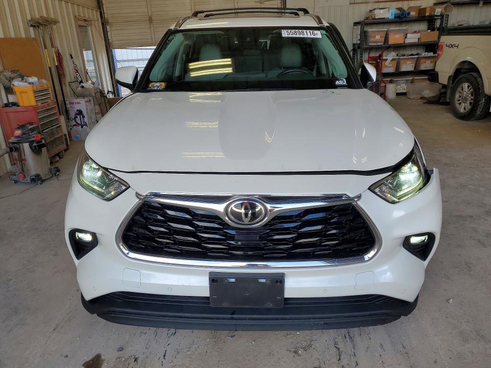 2020 Toyota VIN 5TDYZRAH0LS022972 COPART salvage auction — SIDE, TX - SALVAGE VEHICLE TITLE, sold $13,300 on 2026-07-06 (photo 5)