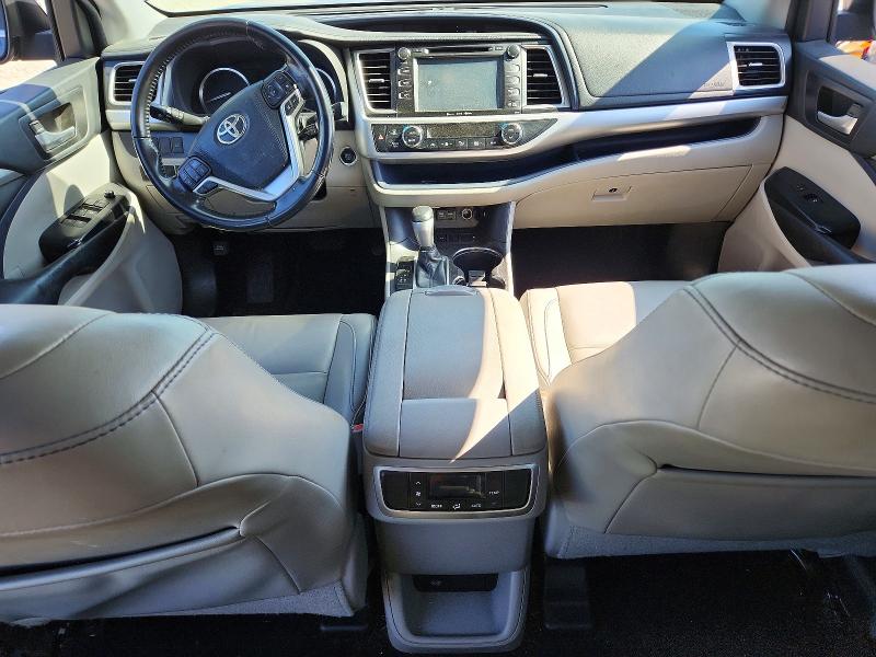 2019 Toyota Highlander VIN 5TDKZRFH4KS323127 COPART salvage auction — SIDE, CA - SALVAGE CERTIFICATE, sold $8,100 on 2026-07-31 (photo 8)