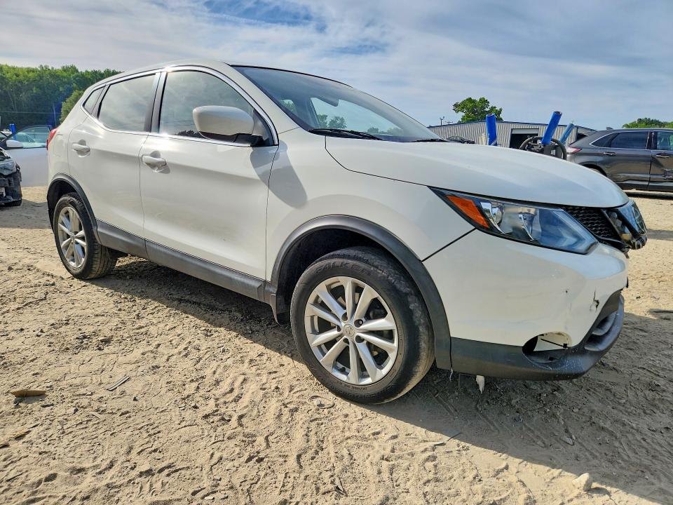 2018 Nissan Rogue VIN JN1BJ1CP0JW161826 COPART salvage auction — FRONT END, Va - Cert Of Title - Salvage, sold $2,650 on 2026-07-07 (photo 4)