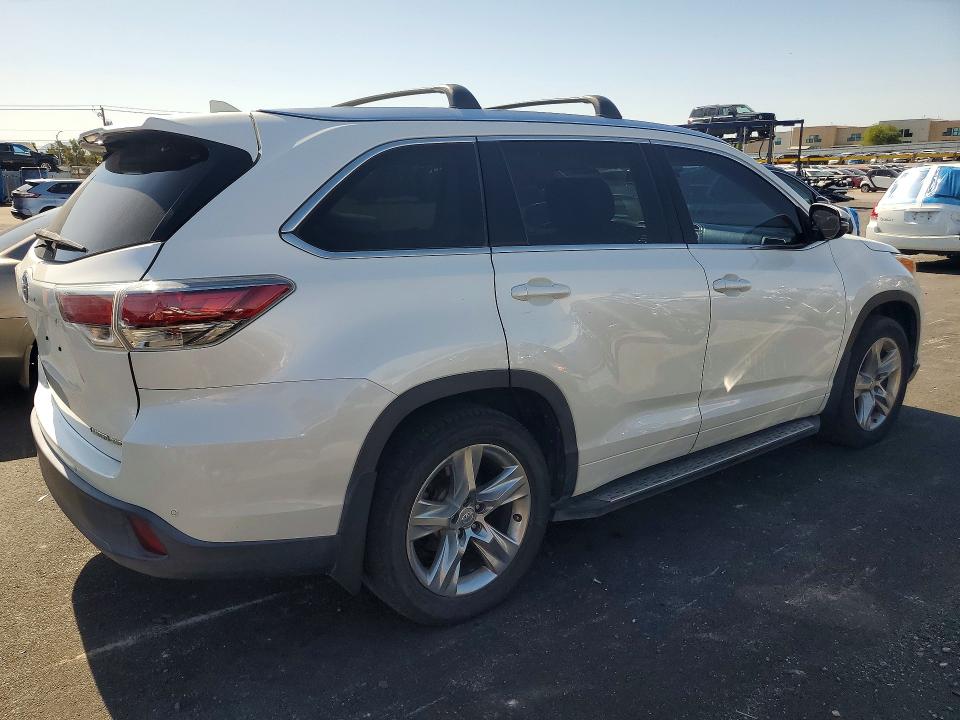 2015 Toyota Highlander VIN 5TDDKRFH9FS078599 COPART salvage auction — FRONT END, MT - CERTIFICATE OF TITLE, sold $7,500 on 2026-07-27 (photo 3)