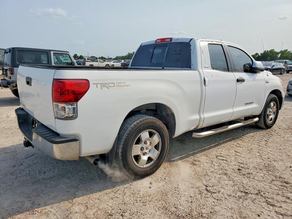 2011 Toyota Tundra VIN 5TFRM5F11BX028411 COPART salvage auction — NORMAL WEAR, Fl - Cert Of Title Slvg Rebuildable, sold $3,200 on 2026-07-24 (photo 3)