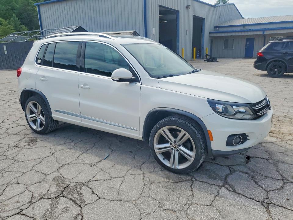 2014 Volkswagen Tiguan VIN WVGBV3AX5EW026066 COPART salvage auction — WATER/FLOOD, VA - CERT OF TITLE-SALVAGE WATER, sold $1,350 on 2026-07-23 (photo 4)