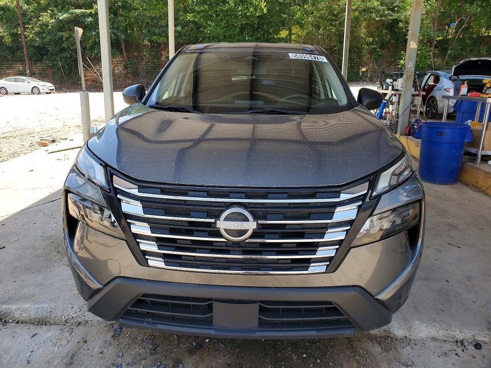2024 Nissan Rogue sport VIN 5N1BT3AAXRC673443 COPART salvage auction — MECHANICAL, FL - CERTIFICATE OF TITLE, sold $8,600 on 2026-07-22 (photo 5)