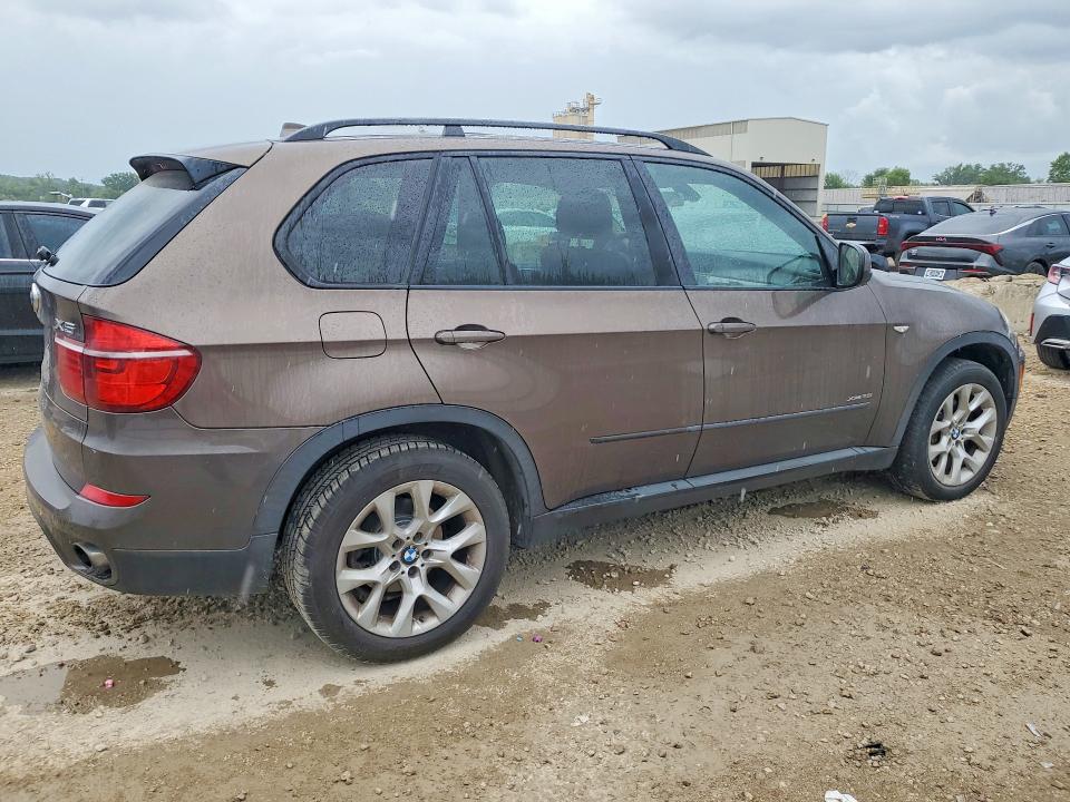 2012 BMW X5 VIN 5UXZV4C5XCL991796 COPART salvage auction — WATER/FLOOD, Mo - Salvage Certificate Of Title, sold $1,750 on 2026-07-30 (photo 3)