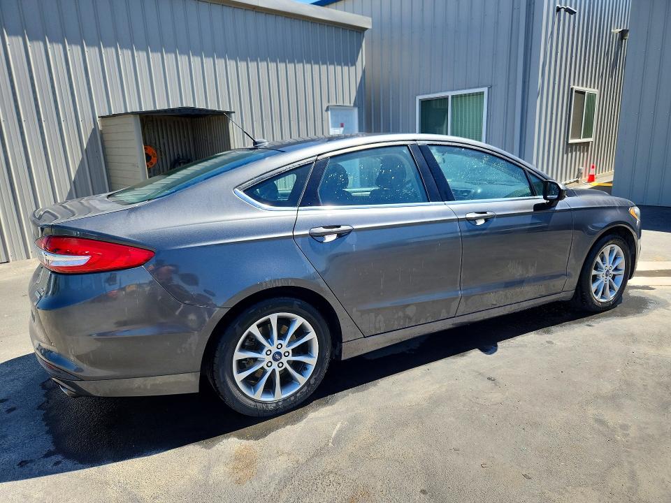 2017 Ford Fusion VIN 3FA6P0HD5HR294915 COPART salvage auction — FRAME DAMAGE, Ca - Dis/Dlr/Exp Only Clean Title, sold $1,000 on 2026-07-02 (photo 3)