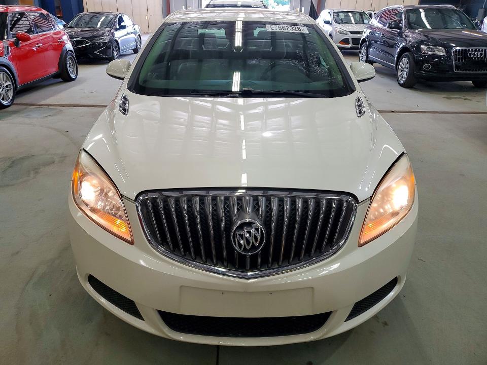 2015 Buick Verano VIN 1G4PP5SK5F4200374 COPART salvage auction — MINOR DENT/SCRATCHES, Ma - Cert Of Title-Reconstrctd Coll, sold $2,000 on 2026-07-10 (photo 5)