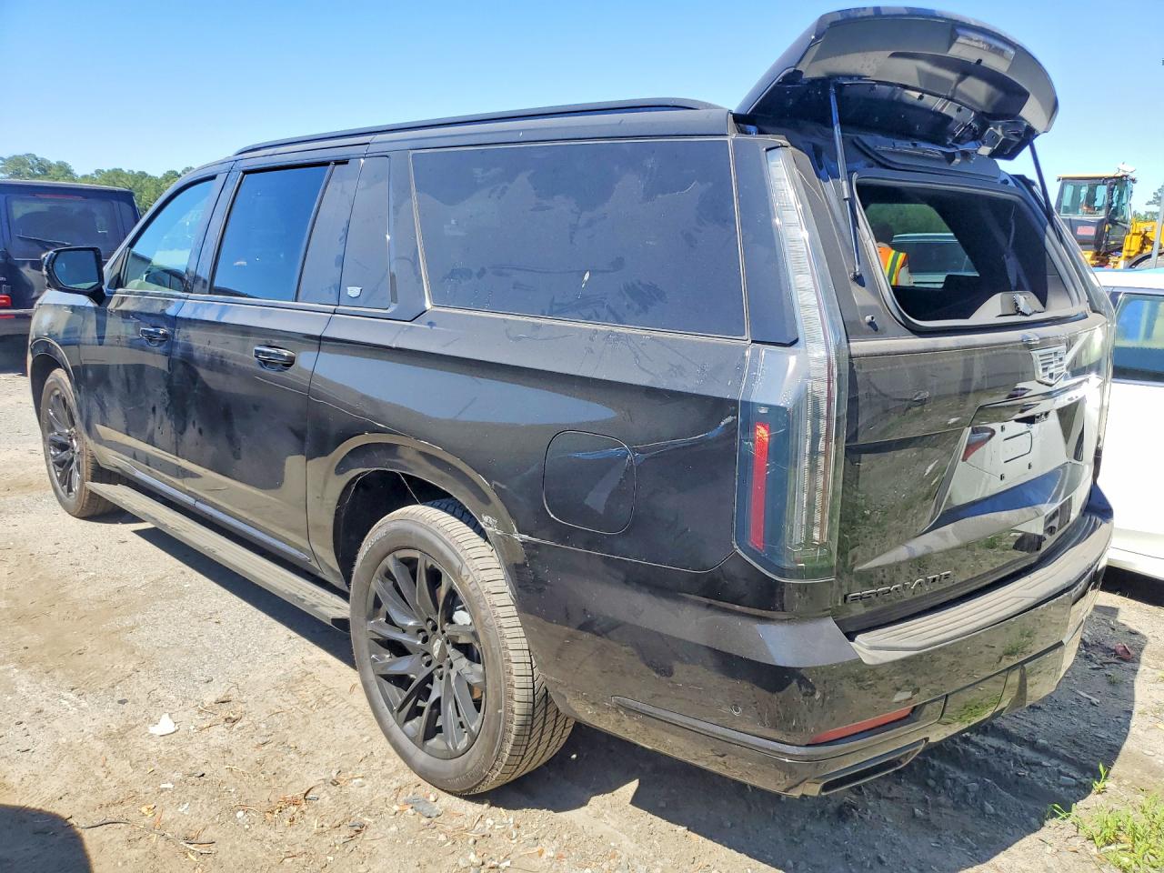 2025 Cadillac Escalade ESV VIN 1GYS9RRL7SR270819 COPART salvage auction — Rear End, GA - CERT OF TITLE-SALVAGE, sold $87,500 on 2026-06-30 (photo 2)