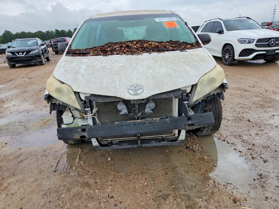 2013 Toyota Sienna VIN 5TDZK3DC9DS294539 COPART salvage auction — FRONT END, Fl - Certificate Of Title, sold $1,500 on 2026-07-09 (photo 5)