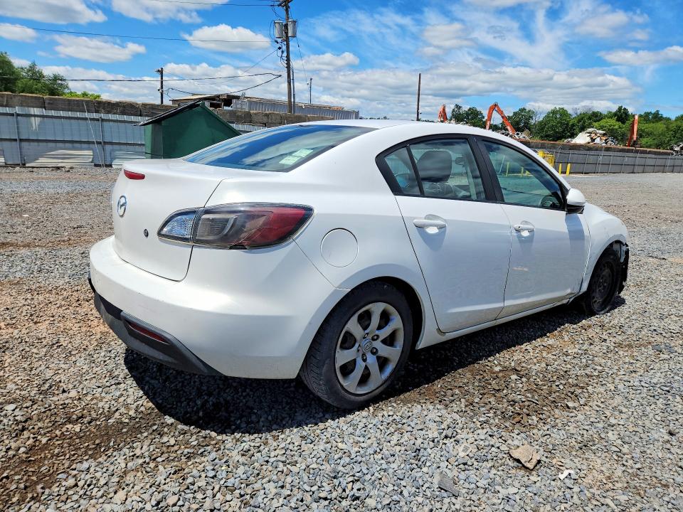 2011 Mazda 3 VIN JM1BL1UG4B1355456 COPART salvage auction — FRONT END, NJ - CERT OF TITLE-SALVAGE, sold $500 on 2026-07-24 (photo 3)