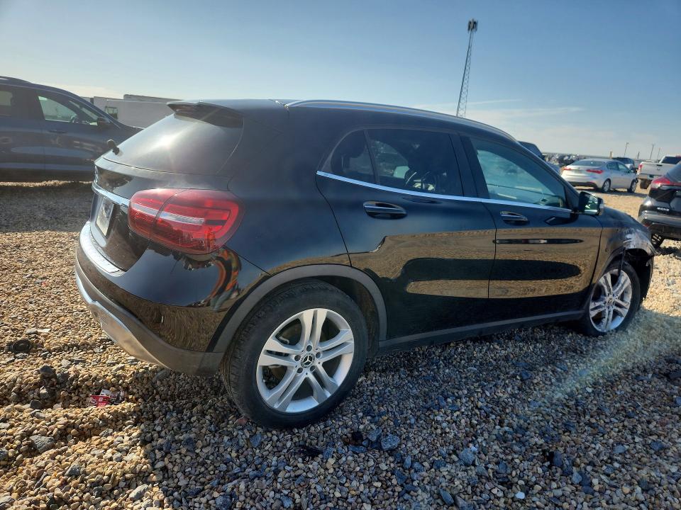 2020 Mercedes-benz Gla-class VIN WDCTG4EB5LU026532 COPART salvage auction — Burn Engine, Tx - Certificate Of Title (P), sold $5,900 on 2026-07-28 (photo 3)