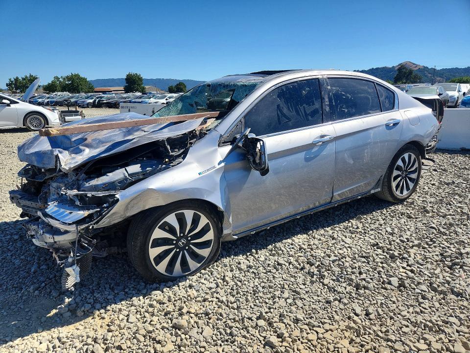 2017 Honda Accord VIN JHMCR6F72HC010693 COPART salvage auction — FRONT END, CA - NON-REPAIRABLE VEHICLE CERT, sold $500 on 2026-07-28 (photo 1)