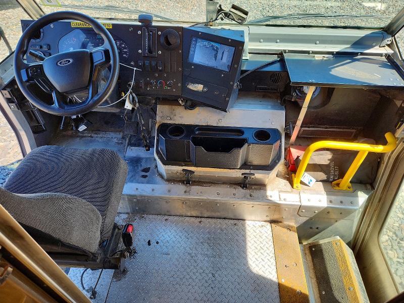 2020 Ford F59 VIN 1F65F5KN8L0A06260 COPART salvage auction — MINOR DENT/SCRATCHES, NJ - CERTIFICATE OF TITLE, sold $15,500 on 2026-07-14 (photo 8)