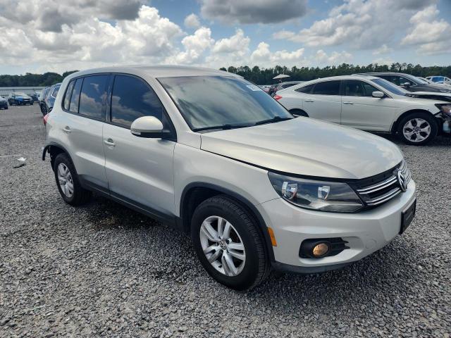 2014 Volkswagen VIN WVGBV3AX1EW527598 COPART salvage auction — REAR END, Fl - Cert Of Title Slvg Rebuildable, sold $1,450 on 2026-07-02 (photo 4)