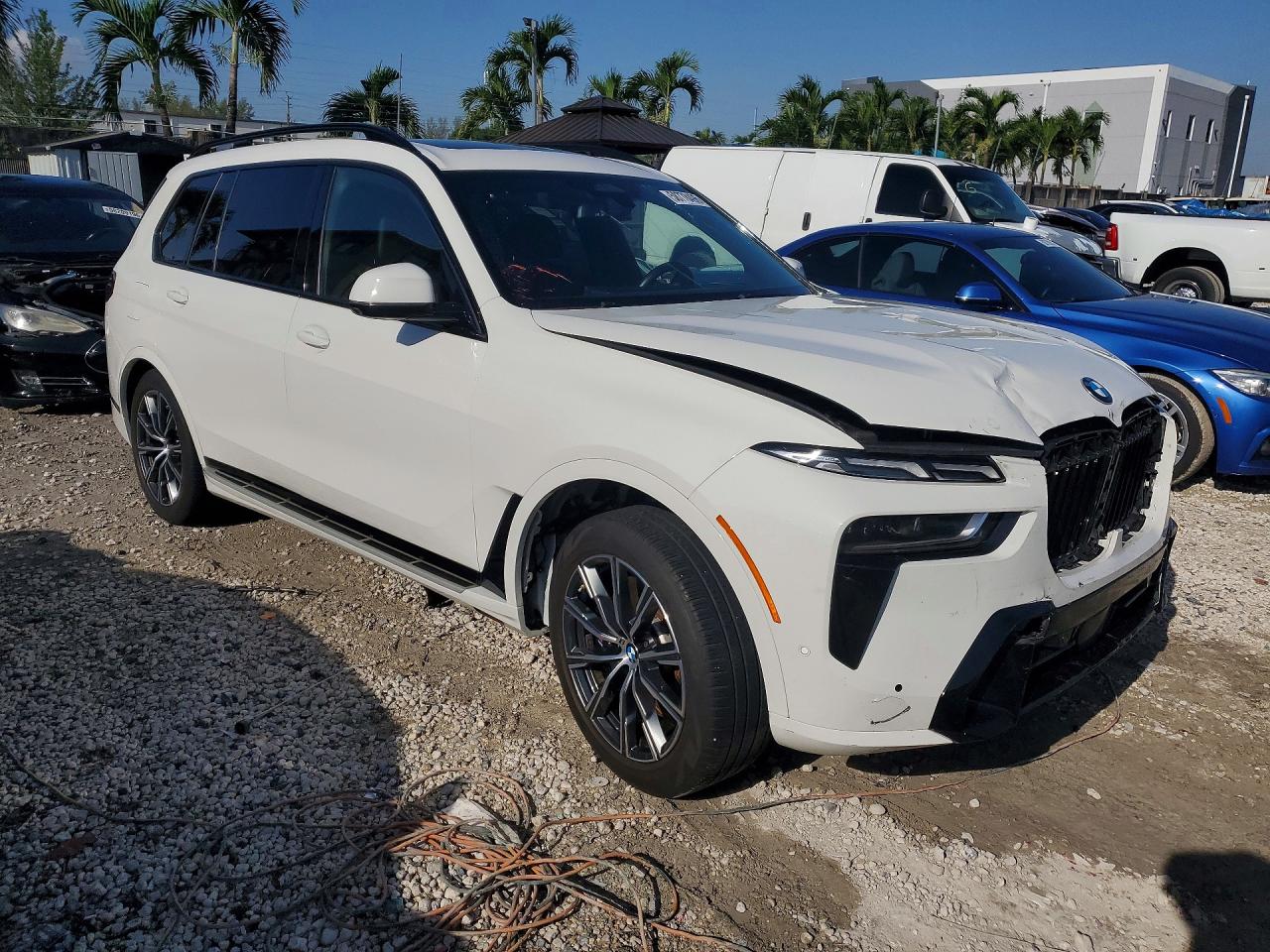 2025 BMW X7 VIN 5UX23EM09S9W48991 COPART salvage auction — Minor Dent/Scratches, CA - CERTIFICATE OF TITLE, sold $44,000 on 2026-07-02 (photo 4)
