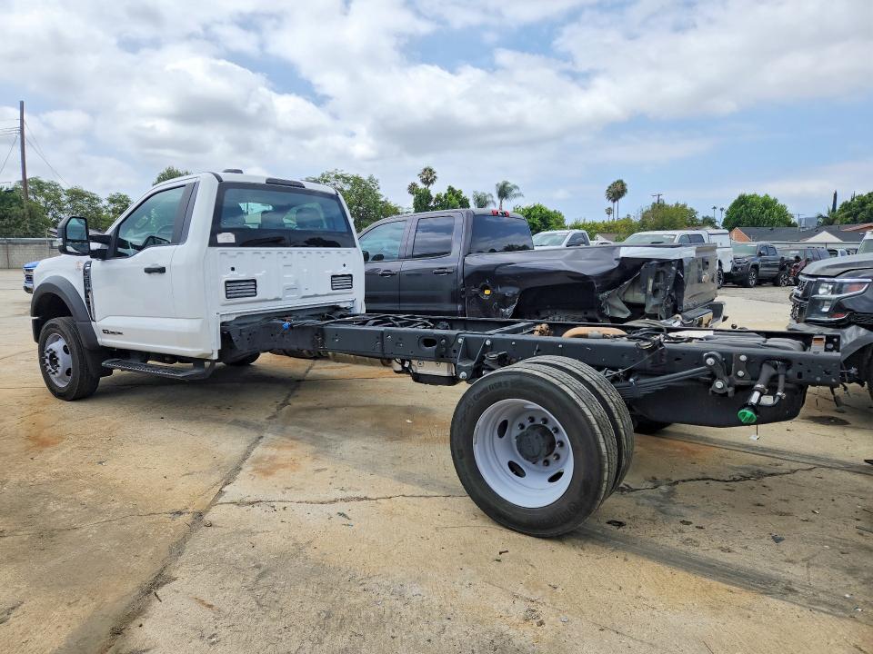 2024 Ford F550 VIN 1FDUF5GT8RDA09415 COPART salvage auction — MINOR DENT/SCRATCHES, Mi - Dis/Dlr/Exp Only Salvage Title, sold $35,500 on 2026-07-28 (photo 2)