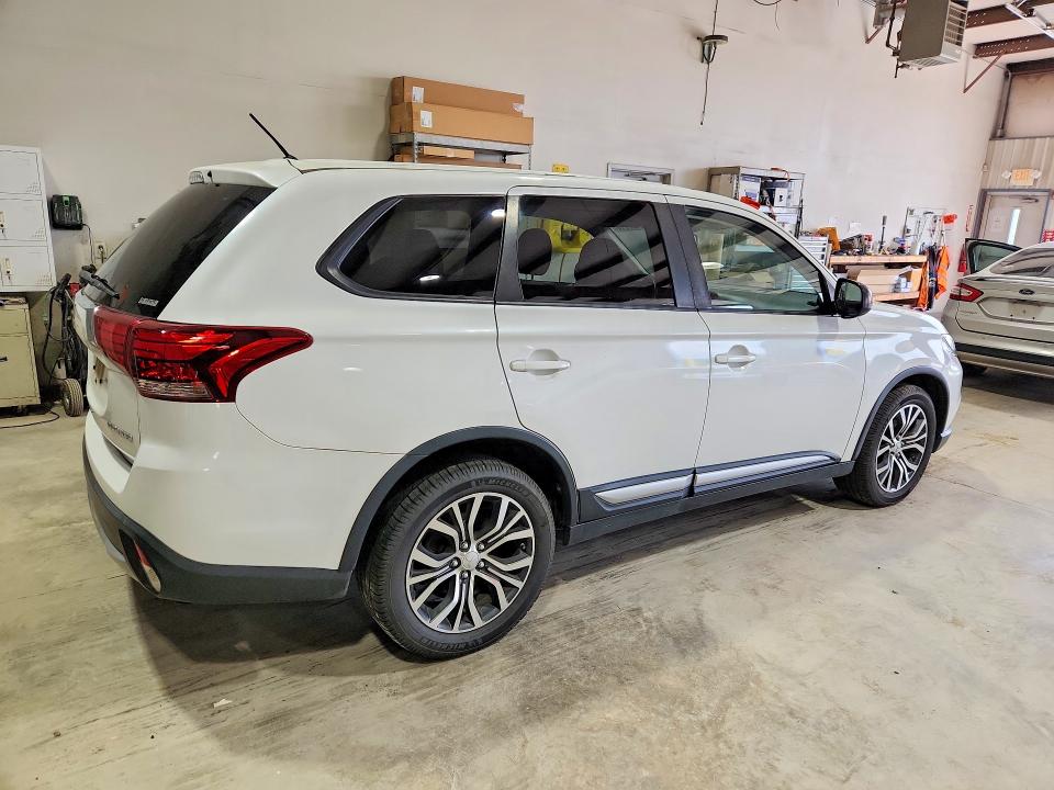 2016 Mitsubishi Outlander VIN JA4AZ3A3XGZ063465 COPART salvage auction — MECHANICAL, Wv - Certificate Of Title, sold $2,000 on 2026-07-04 (photo 3)
