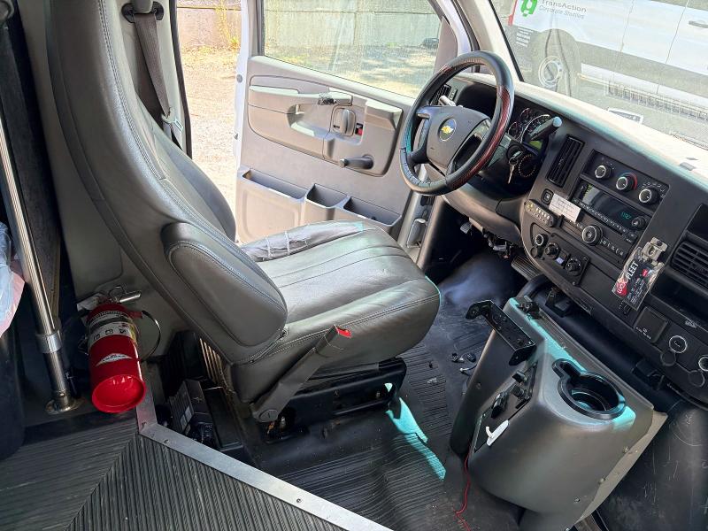 2015 Chevrolet Express 4500 VIN 1GB6G5BG3F1139205 COPART salvage auction — NORMAL WEAR, Ma - Certificate Of Title (P), sold $1,250 on 2026-07-09 (photo 5)