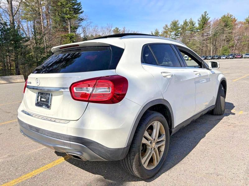 2016 Mercedes-benz Gla-klasse VIN WDCTG4EB6GJ235494 COPART salvage auction — MINOR DENT/SCRATCHES, Me - Certificate Of Title (P), sold $5,900 on 2026-07-02 (photo 4)