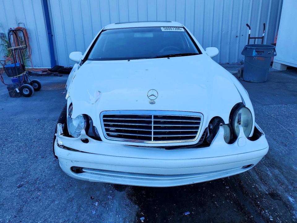 1999 Mercedes-benz Clk-class VIN WDBLJ70G4XF100267 COPART salvage auction — FRONT END, FL - CERT OF TITLE SLVG REBUILDABLE, sold $275 on 2026-07-17 (photo 5)