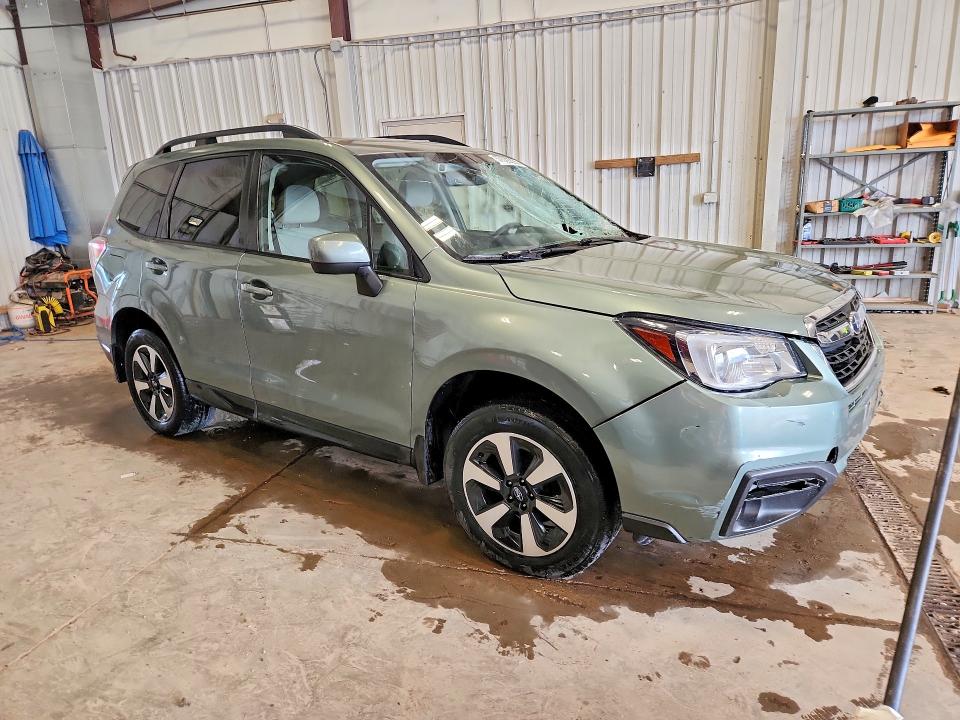 2017 Subaru Forester VIN JF2SJAGC6HH526546 COPART salvage auction — HAIL, Wi - Certificate Of Title, sold $2,650 on 2026-07-06 (photo 4)