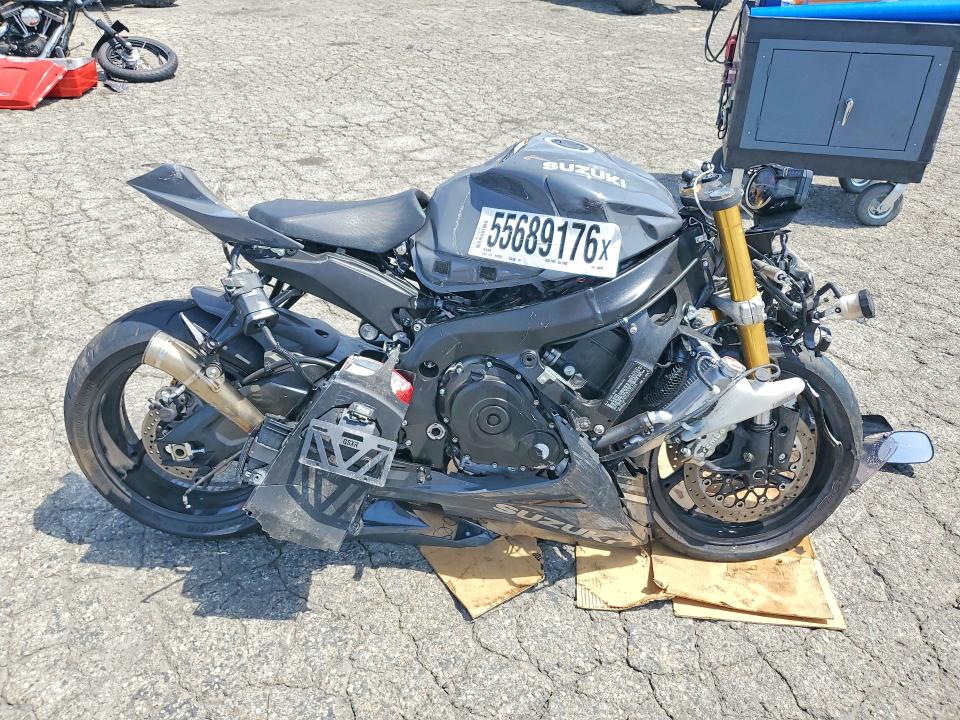 2025 Suzuki Gsx-r750 VIN JS1GR7MA2S7100265 COPART salvage auction — ALL OVER, CA - SALVAGE CERTIFICATE, sold $1,650 on 2026-07-02 (photo 4)