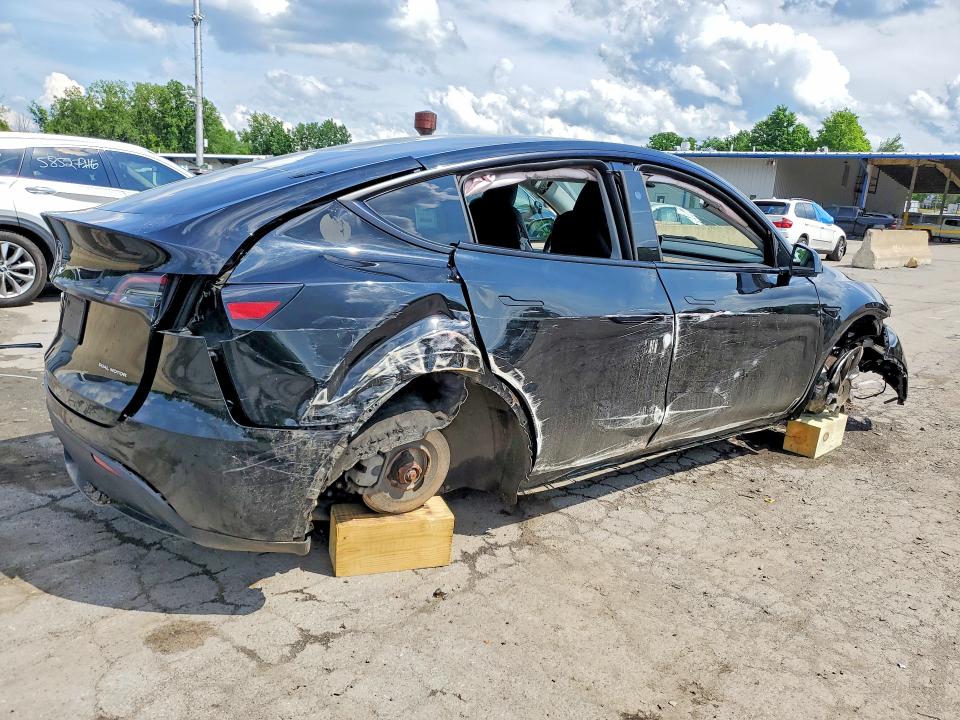 2023 Tesla VIN 7SAYGDEE2PA126169 COPART salvage auction — FRONT END, Ny - Certificate Of Title, sold $2,500 on 2026-07-28 (photo 3)