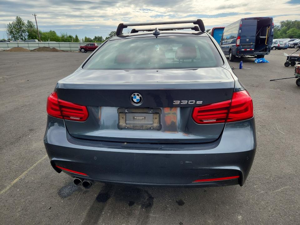 2017 BMW VIN WBA8E1C53HK895384 COPART salvage auction — FRONT END, Or - Salvage Title Certificate, sold $7,700 on 2026-08-17 (photo 6)