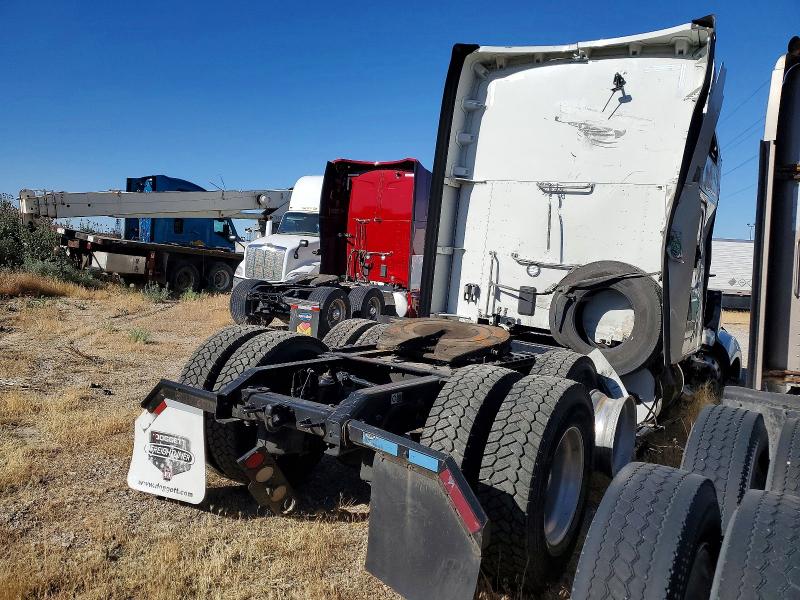 2022 Kenworth T680 VIN 1XKYD49X8NJ493155 COPART salvage auction — ALL OVER, UT - SALVAGE CERTIFICATE, sold $8,900 on 2026-07-16 (photo 4)