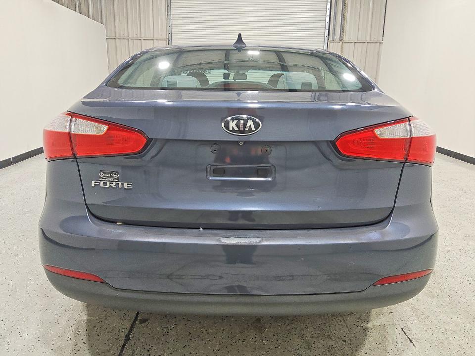 2016 Kia Forte VIN KNAFX4A63G5553042 COPART salvage auction — MINOR DENT/SCRATCHES, FL - CERTIFICATE OF TITLE, sold $850 on 2026-07-09 (photo 6)