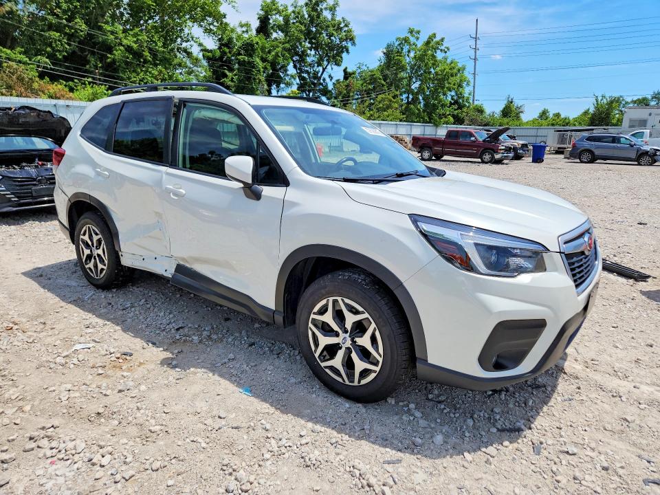 2021 Subaru Forester VIN JF2SKAJC2MH488958 COPART salvage auction — SIDE, Il - Salvage Certificate, sold $750 on 2026-07-21 (photo 4)