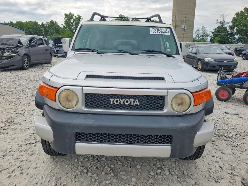 2007 Toyota Fj cruiser VIN JTEBU11F770012013 COPART salvage auction — NORMAL WEAR, Mi - Dealer Only Clean Title, sold $3,650 on 2026-07-18 (photo 5)