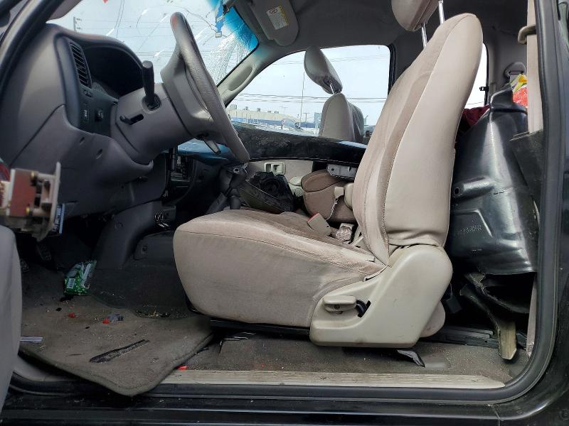 2001 Toyota Tacoma VIN 5TEWN72N61Z813812 COPART salvage auction — ROLLOVER, Ca - Salvage Certificate, sold $1,850 on 2026-07-06 (photo 7)