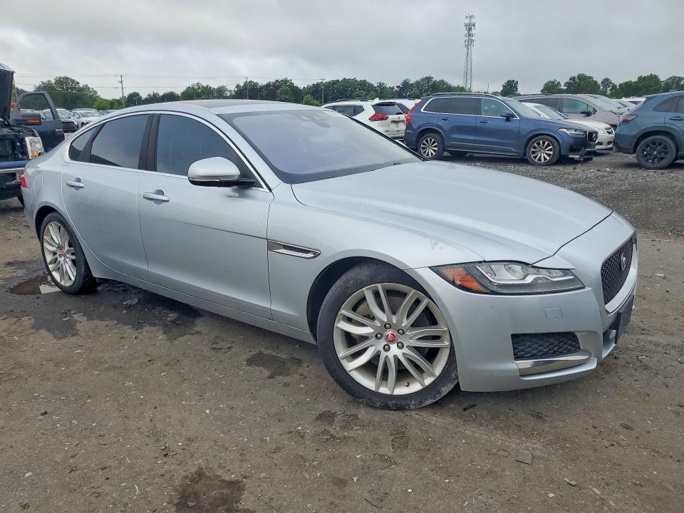 2018 Jaguar Xf VIN SAJBE4EV4JCY56098 COPART salvage auction — MECHANICAL, Va - Certificate Of Title, sold $1,900 on 2026-07-08 (photo 4)