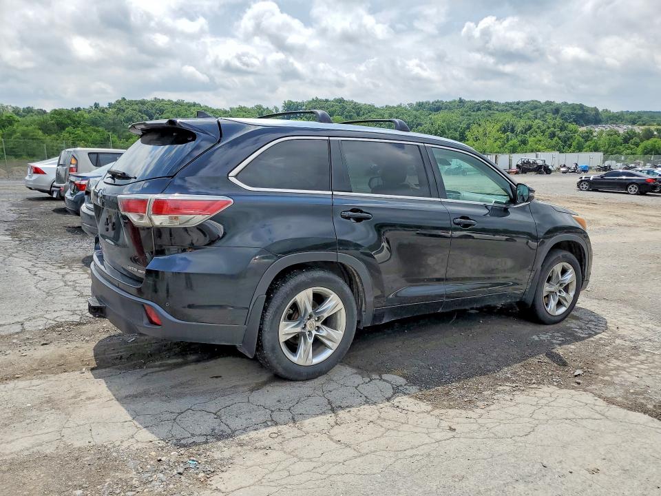 2014 Toyota VIN 5TDDKRFHXES021231 COPART salvage auction — MECHANICAL, Va - Dealer Only Clean Title (P), sold $8,000 on 2026-07-31 (photo 3)