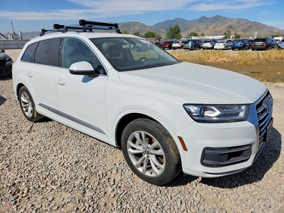 2017 Audi Q7 VIN WA1LAAF72HD003999 COPART salvage auction — MINOR DENT/SCRATCHES, UT - CERTIFICATE OF TITLE, sold $3,700 on 2026-07-10 (photo 4)