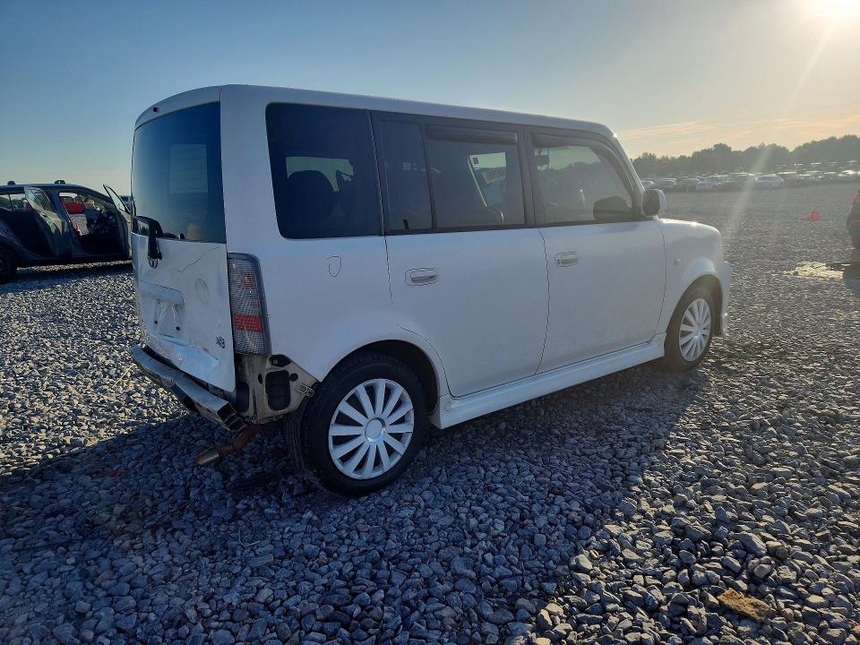 2004 Toyota Scion VIN JTLKT324240152647 COPART salvage auction — REAR END, Fl - Cert Of Title Slvg Rebuildable, sold $750 on 2026-07-02 (photo 3)