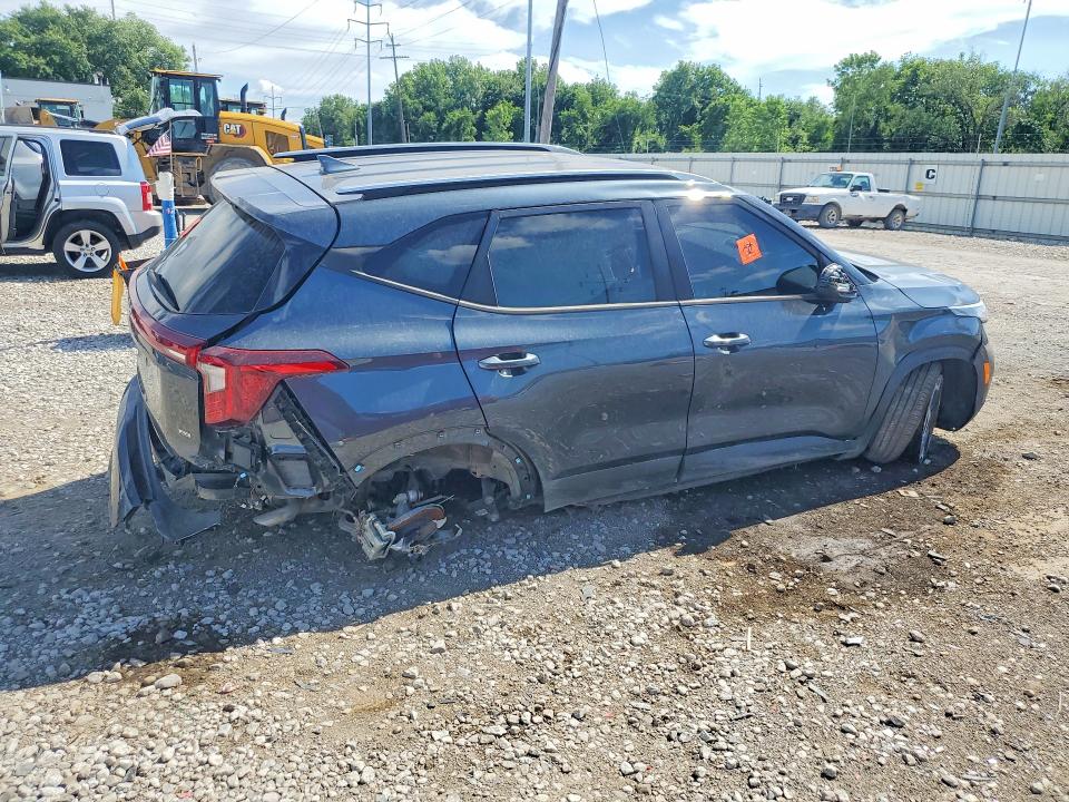 2025 Kia Seltos VIN KNDEUCAA1S7795346 COPART salvage auction — REAR END, Oh - Certificate Of Title, sold $5,800 on 2026-07-27 (photo 3)