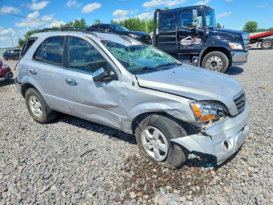 2007 Kia Sorento VIN KNDJC736275700619 COPART salvage auction — ROLLOVER, IL - JUNKING CERT OF A VEHICLE, sold $175 on 2026-07-13 (photo 4)