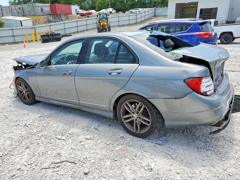 2012 Mercedes-benz C-klasse VIN WDDGF8BB3CR238134 COPART salvage auction — FRONT END, KY - CERT OF TITLE-SALVAGE, sold $550 on 2026-07-24 (photo 2)
