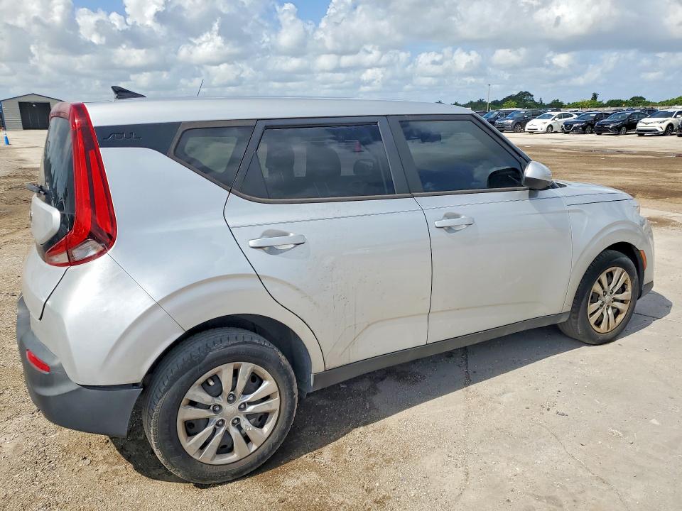 2020 Kia Soul VIN KNDJ23AU8L7718523 COPART salvage auction — MINOR DENT/SCRATCHES, FL - CERTIFICATE OF TITLE, sold $4,000 on 2026-07-07 (photo 3)